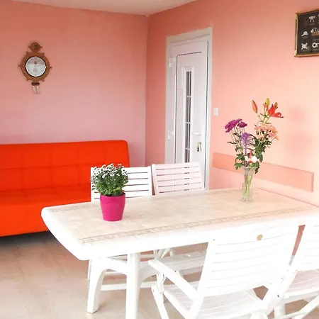 Two Bedroom With Balcony And Sea View Appartamento Crikvenica
