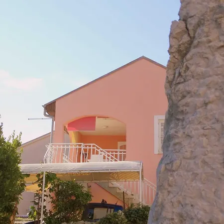Two Bedroom With Balcony And Sea View Appartamento